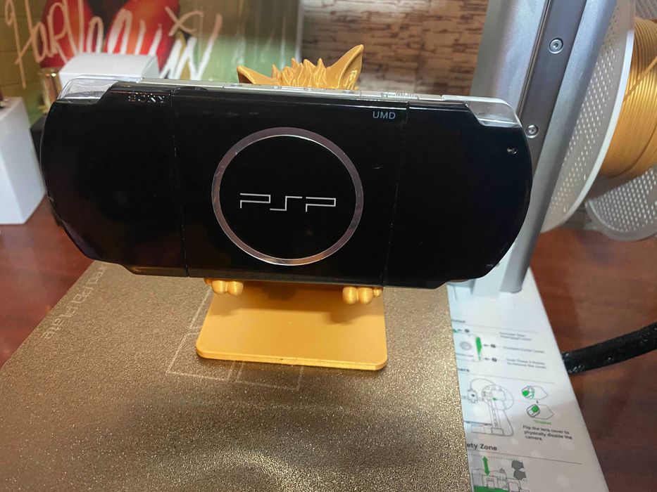 Пiдставка для телефону або PSP