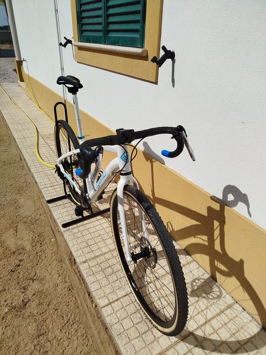 Bicicleta de Gravel Megamo