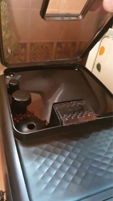 Кавоварка, кавомашина Philips EP2231 Series 2200 LatteGo