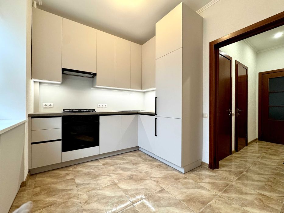 ID 586. Квартира після ремонту, 57 м2, Центр, метро Кловська, Печерськ