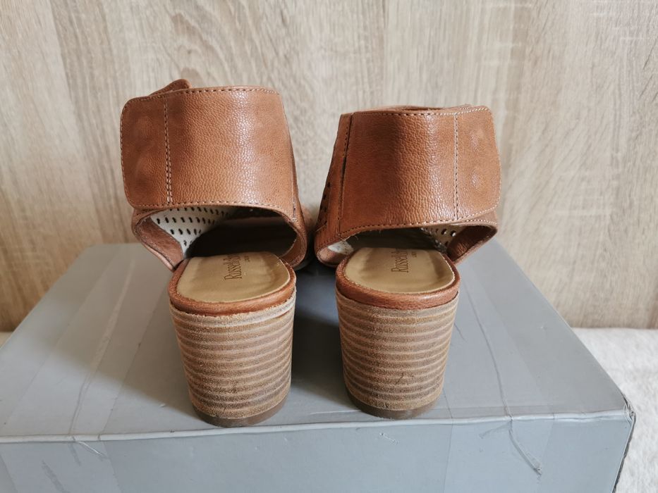 Russell & Bromley skórzane ażurowe sandały 39