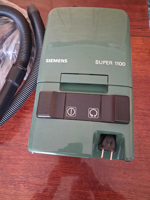 Продам пылесос SIMENS