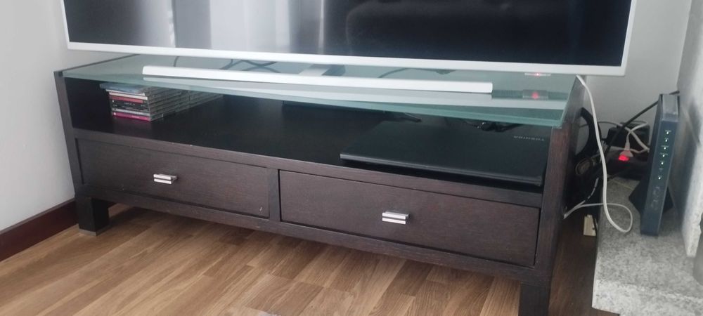 Mesa de centro em wengue