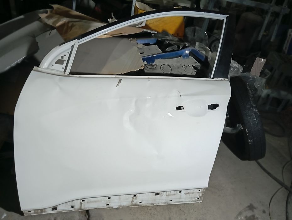 Ліва дверка на Хюндай кона під реставрацію