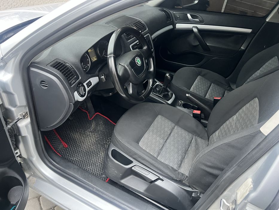 Продам Skoda Octavia A5 FL 1.6MPI
