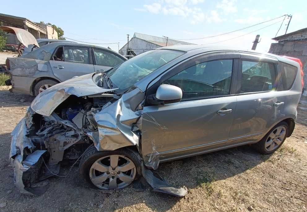 Кузов Nissan Note 2008 1.6 бенз Разборка Nissan Note