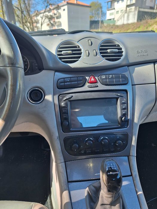 Mercedes CLK200 a gasolina