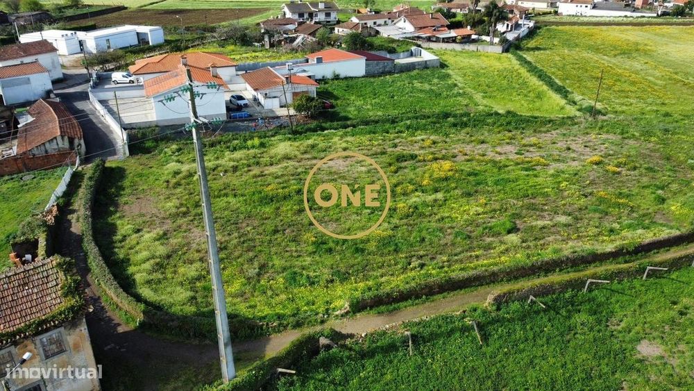 Terreno rústico com 1.600 m2 — Loureiro, Aveiro