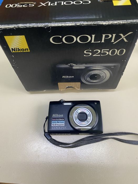 Фотоаппарат Nikon Coolpix S2500  комплект новый