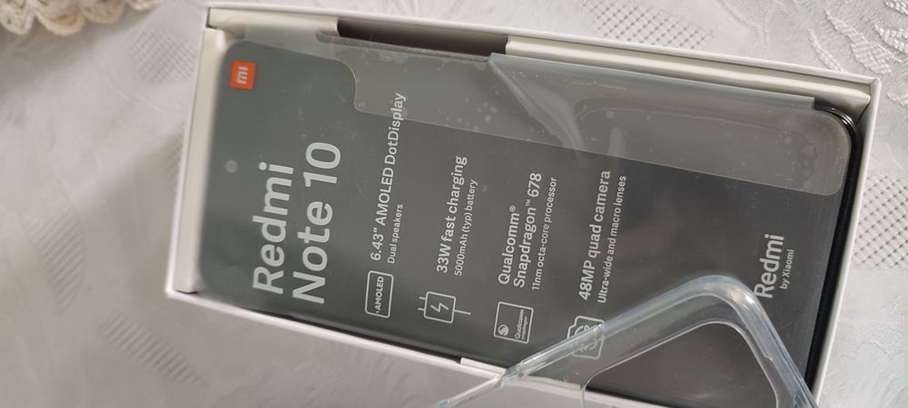 Телефон Xiaomi Redmi Note 10.