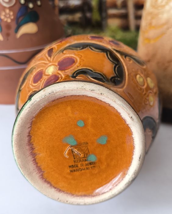 Dzbanek piękna stara ceramika Austria