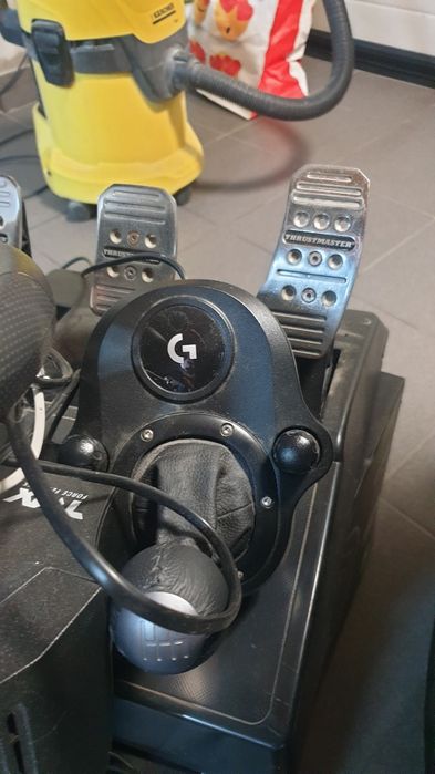 zestaw kierownica Thrustmaster TMX, T3PA,TH8A najlepsza na rynku