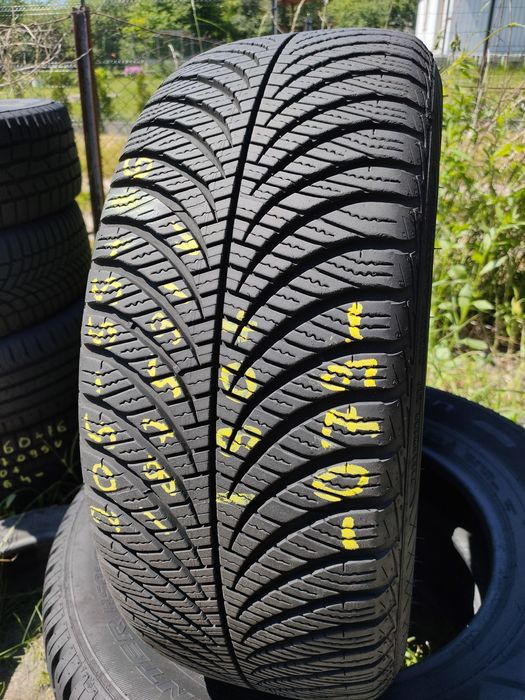 079 1x205/55R16 91V GoodYear Vector4Season Gen-2 2018r 7.5mm FAKTURA A
