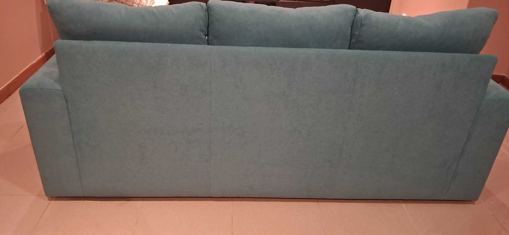 Sofá com chaise longue reversível