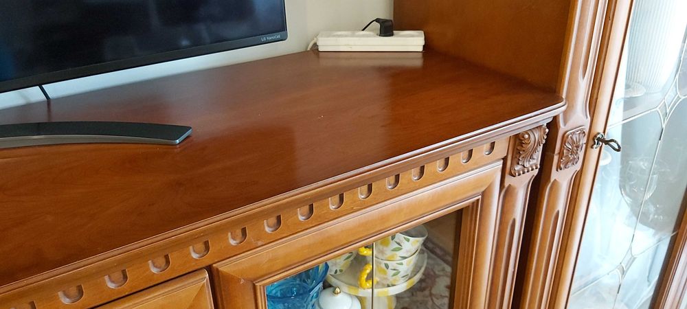 Duża komoda i witryna z kolekcji Bydgoskie Meble Firenze
