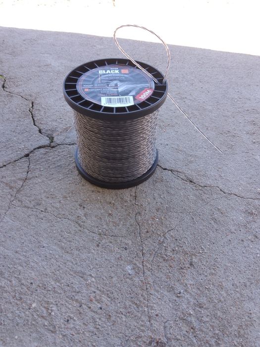 Żyłka do kosy spalinowej akumulatorowej 2, 4 mm 100 metrów wzmocniona