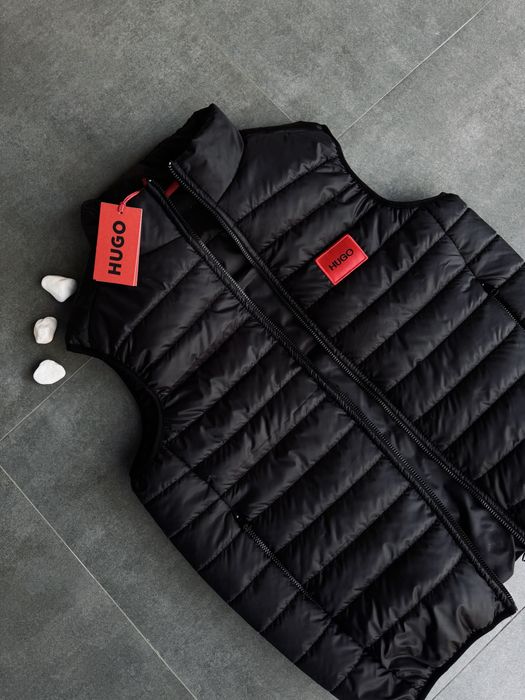 Жилетка на весну від Hugo Boss