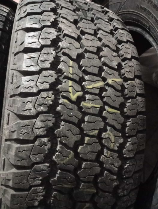 255/60R20 Goodyear AllTerrain у стані нових