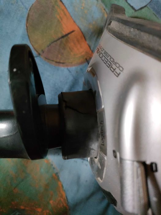 Продам беспроводной игровой джойстик Logitech Freedom 2.4 cordless