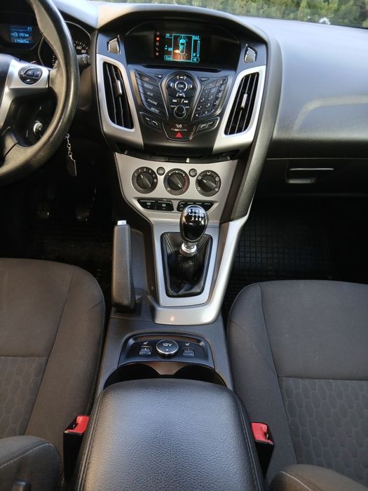 Ford fokus 1,0 benzyna