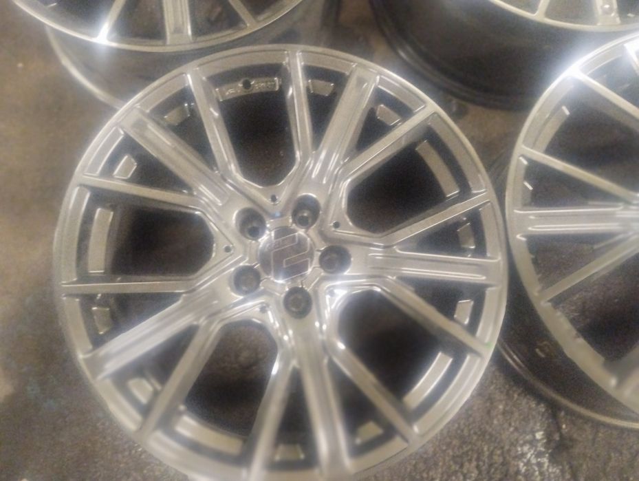 5x112 19 cali 8,5 j et 45 wheel world felgi aluminiowe demo/nowe
