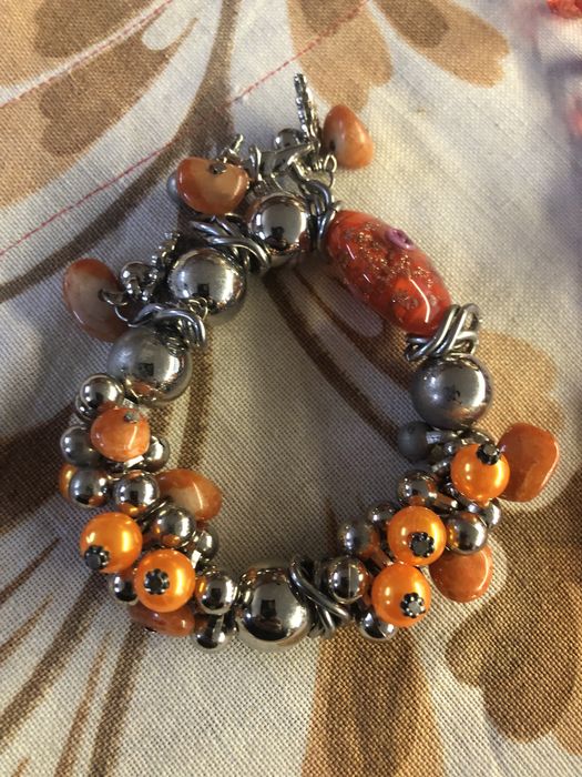 Pulseiras e colar + cinto