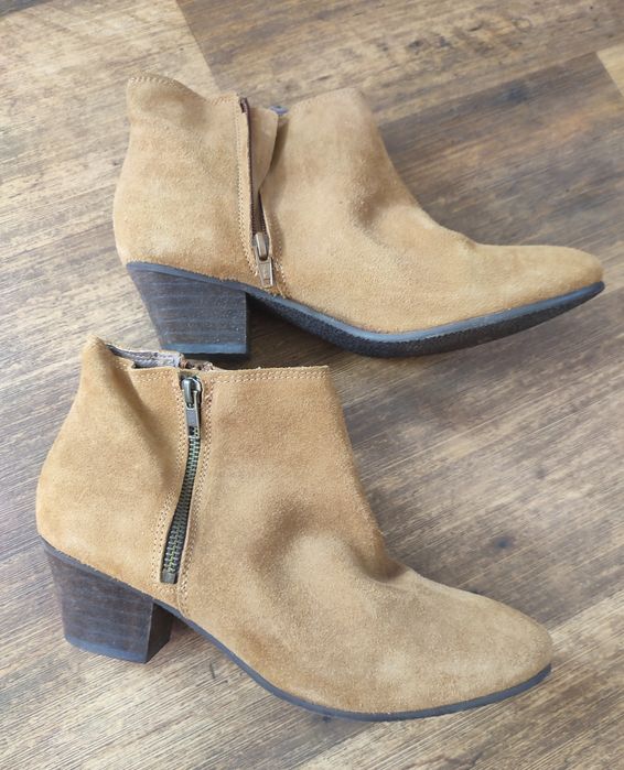 Замшеві черевики Clarks