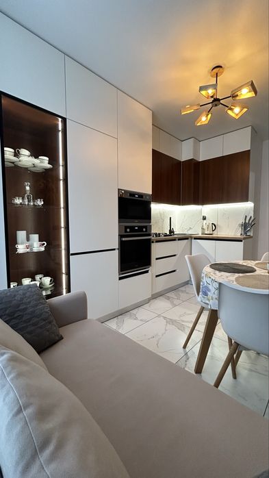 Продаж стильної 1 кімнатної, 39 м2, 3 поверх, Малоголосківська + Торг