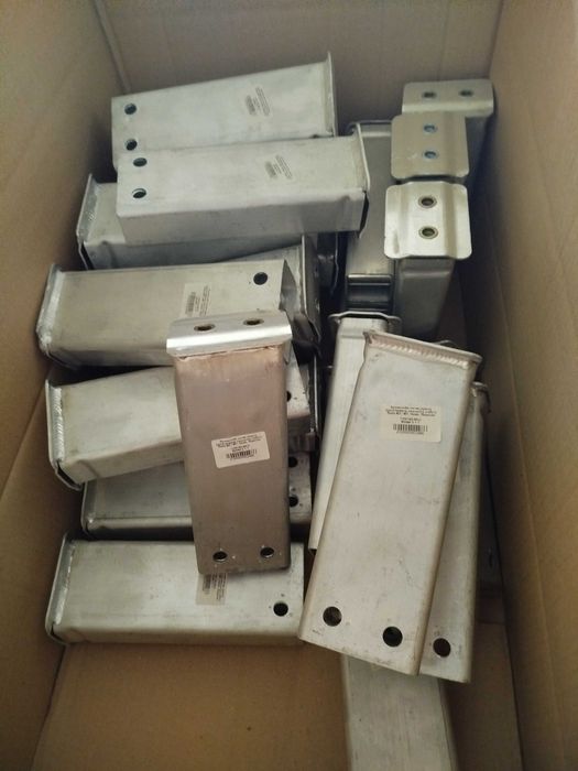 Окуляр кронштейн металевий лонжерона кузова Tesla Model 3 Y Новий