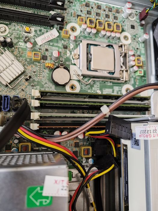 Сист. блок HP WorkStation Z220  i3-3240 на запчастини