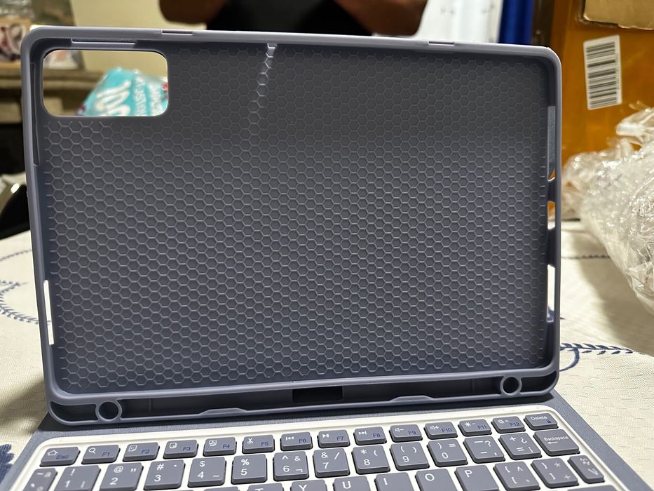 Capa e teclado mais rato