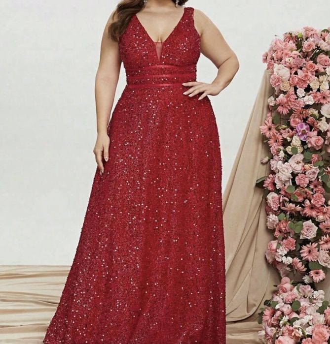 Długa cekinowa czerwona sukienka ramiączka sylwester