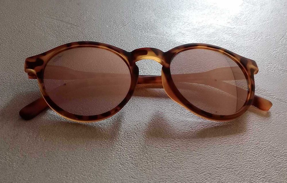 Óculos de Sol Broolls Earth UV400 – com caixa e acessórios - Novos