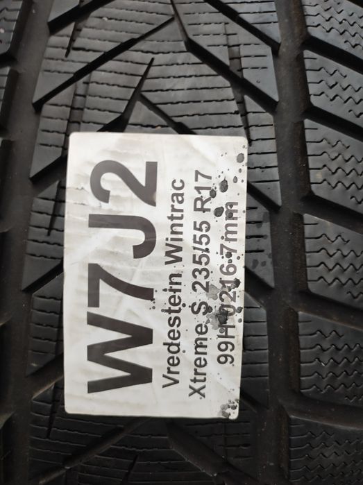 235.55.17 jedna opona Vredestein Wintrac Xtreme S  7mm