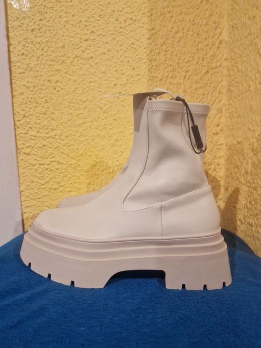 Nowe Reserved Botki Heavy z zamkiem na koturnie roz,38,39/40