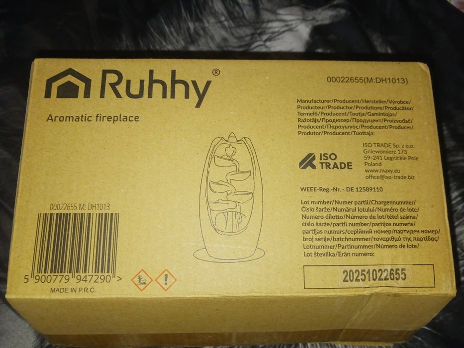 Ceramiczny kominek zapachowy.