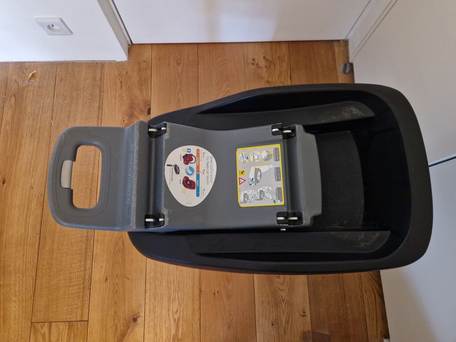 Fotelik Maxi-Cosi CabrioFix (0-13 kg) + Baza ISOFIX FamilyFix