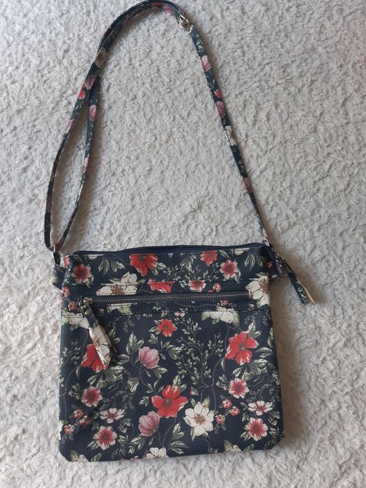 Torebka damska  typu listonoszka