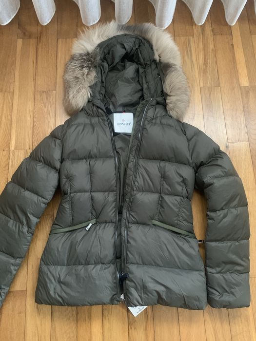 Casaco moncler novo