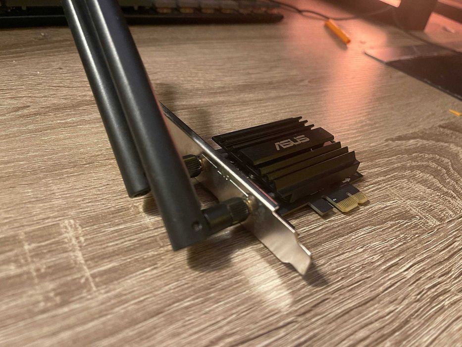 PCIe Wi-Fi адаптер ASUS PCE-AX3000