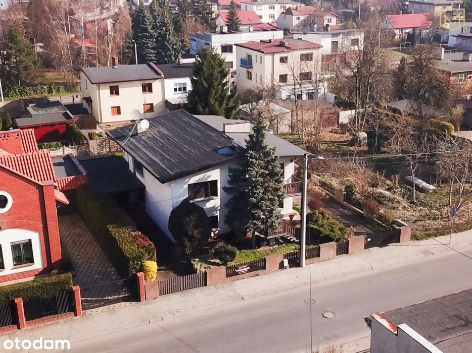 Dom blisko centrum | 163 m² | 2 wjazdy | 2 garaże