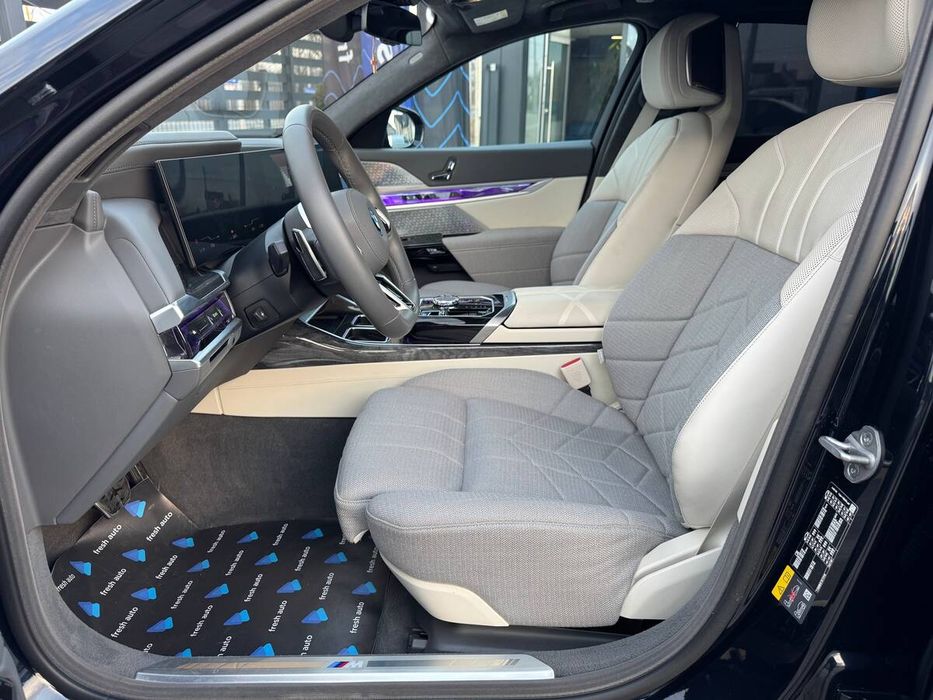 BMW i7 2023 freshauto