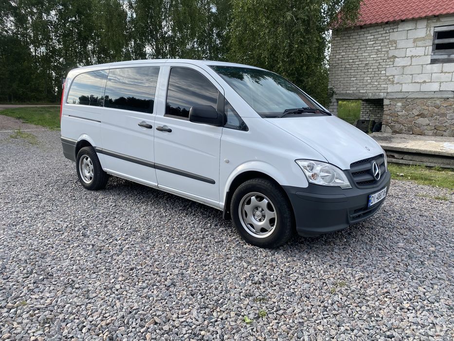 Mercedes-benz Vito 2011року 211 пас
