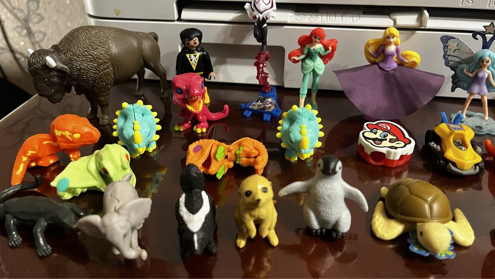 іграшки кіндер