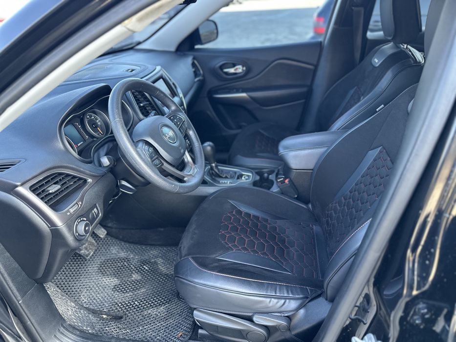 Джип Чироки 2.4 бензин