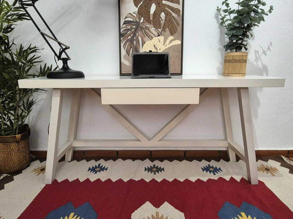 Secretaria / Escritório / Aparador / Consola / Móvel / Bancada /Mesa