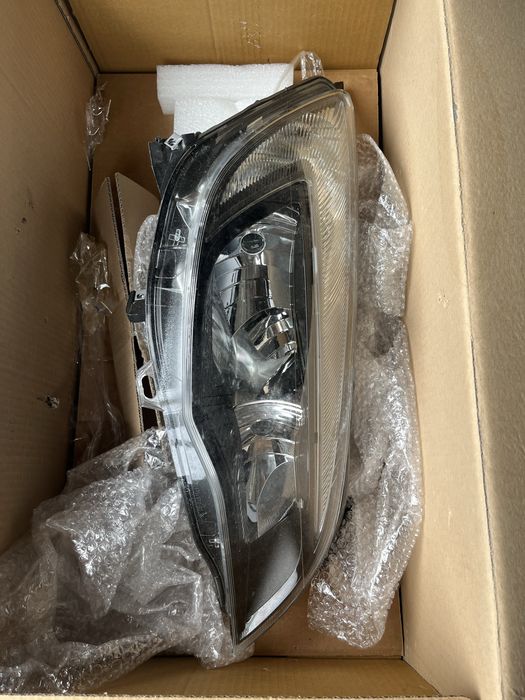 Prawa lampa przednia opel astra EU H7 H7