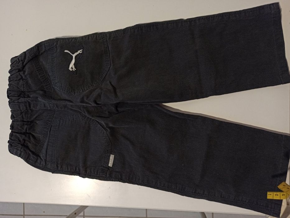 Czarne chłopięce spodnie puma, rozmiar 98, cienkie na gumce