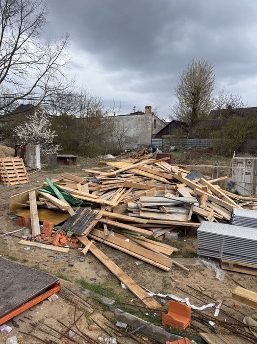 Oddam deski, drewno z budowy