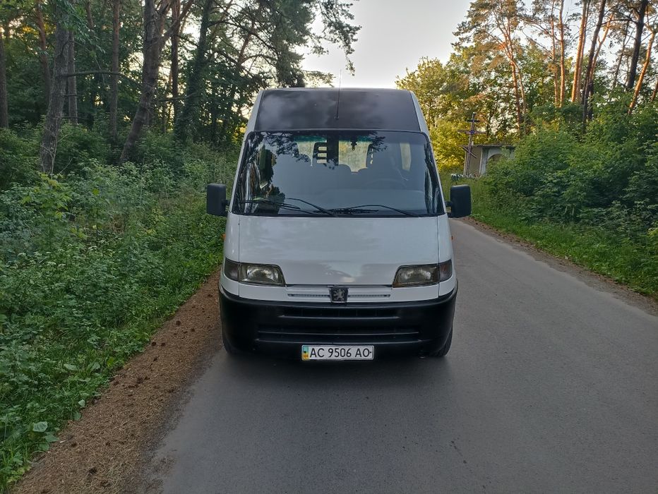 Пежо боксер 2.5 дизель довга база пасажир (Обмін).